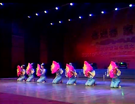 舞蹈《鄉(xiāng)村快樂的美好時光》